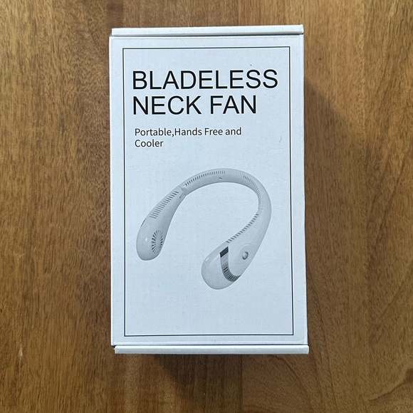 NWT Portable Blade-less Rechargeable Neck Fan Black - Picture 5 of 10